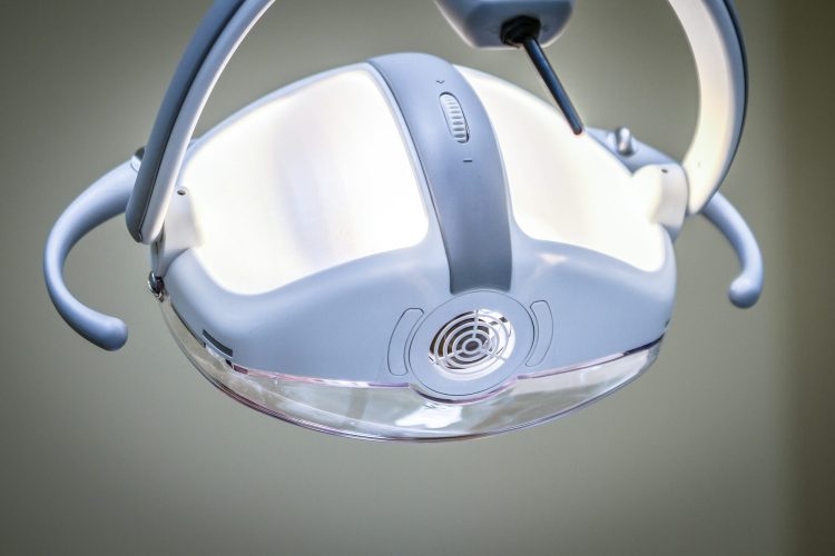 Lampa LED wykorzystywana przy terapii światłem